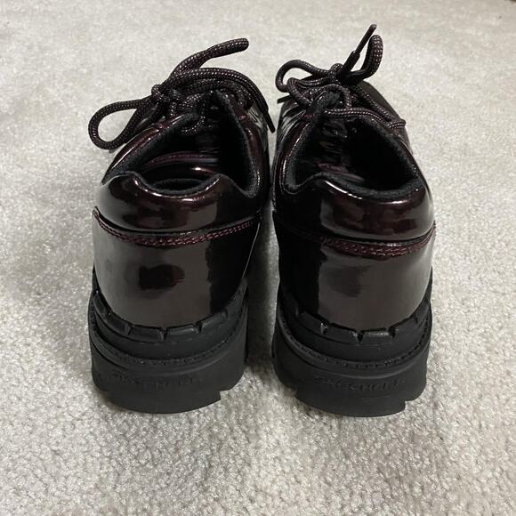 Y2K Skechers Platform Shoes Womens 7.5 Burgundy Lug Sole Sneakers SN 167073 - Picture 4 of 7